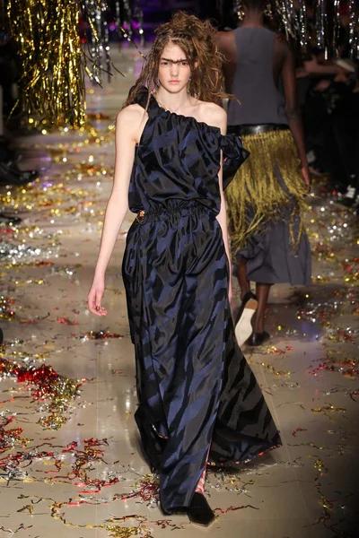 Look 39
